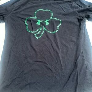 Mens Under Armour T-shirt shamrock men’s XL Notre Dame